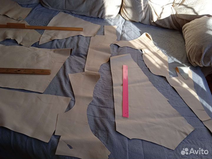 Натуральная цветная кожа пакетом вес 12,8 кг