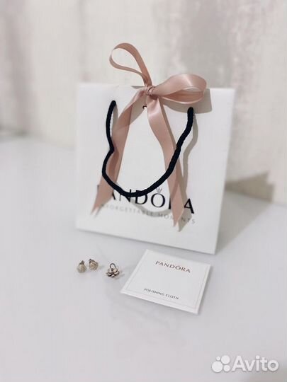 Серьги пусеты pandora