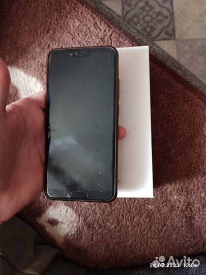 HONOR 10, 4/64 ГБ