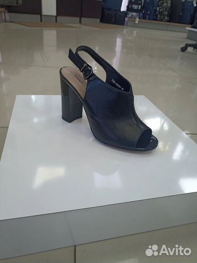 Босоножки Respect Yourself