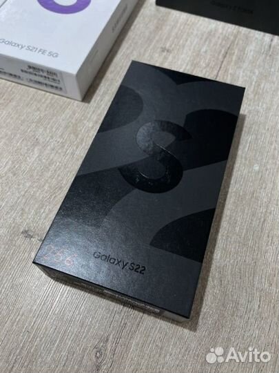 Samsung Galaxy S23, 8/128 ГБ