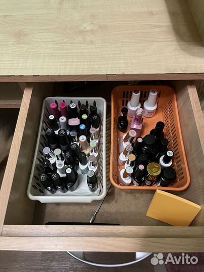 Маникюрный стол бу