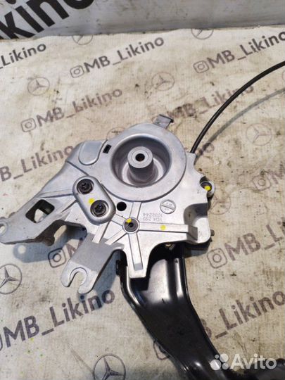 Педаль стояночного тормоза Mercedes R-Class W251