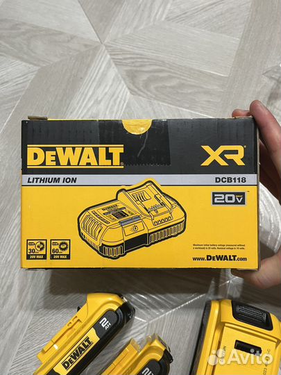 Аккумулятор Dewalt 20v 2ah /5ah /зу- 118