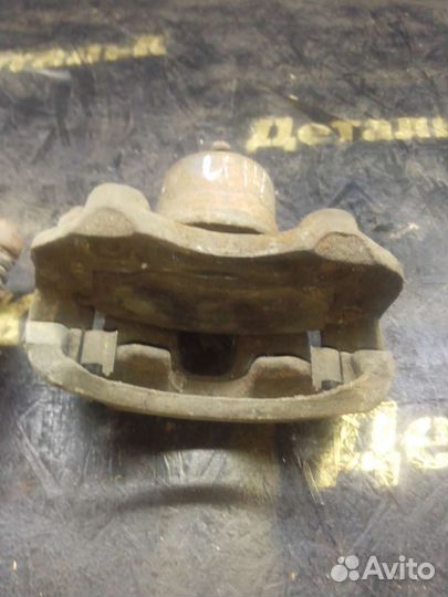 Суппорт передний nissan bluebird u14