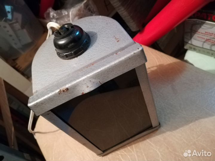 Красный фото фонарь