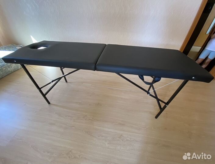 Кушетка для массажа с вырезом