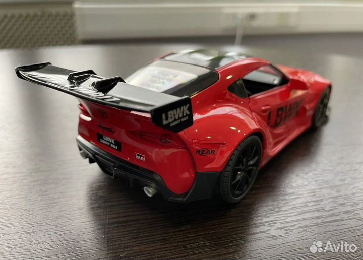 Модель машины Toyota Supra металл 1:24