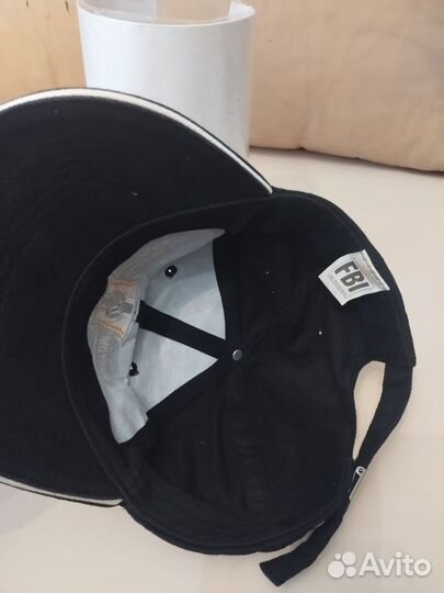 Ссе бейсболка с вышитым логотипом