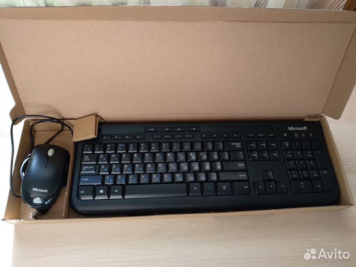 Клавиатура и мышь Microsoft