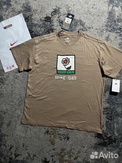 Футболка Nike SB - Men's Skate T-Shirt Beige