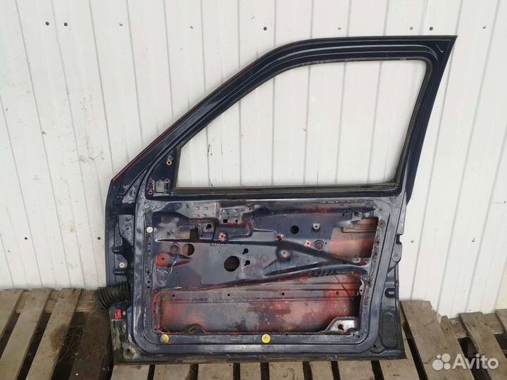 Дверь передняя правая Golf 3 /Vento