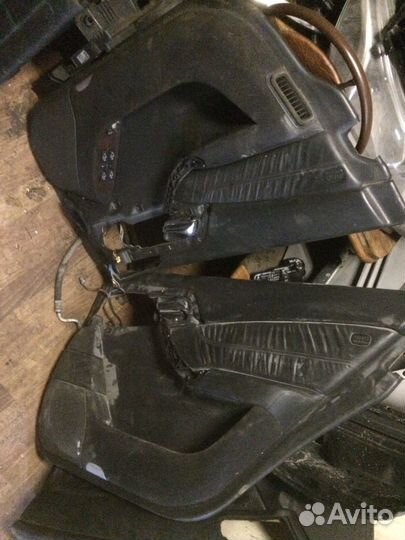 Toyota avensis 1999г 1.6 МКПП седан по кускам