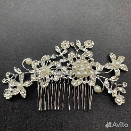 Брошь и гребень со стразами и иск. жемчугом