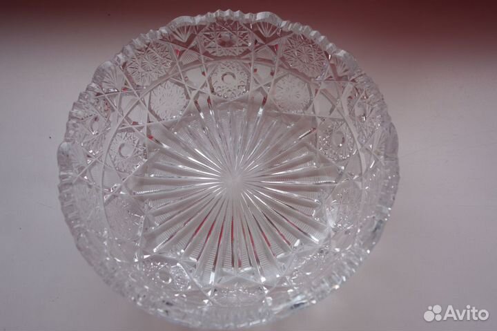 Хрустальная ваза