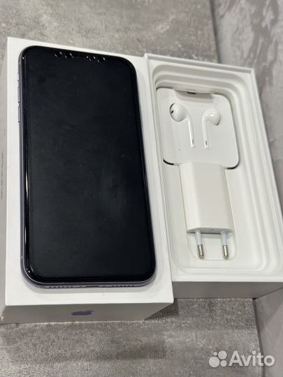 iPhone 11, 64 ГБ