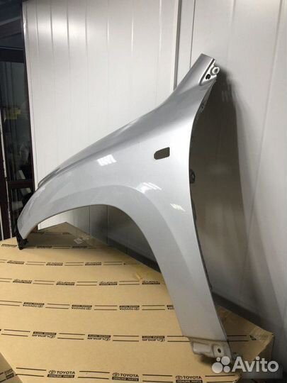Крыло переднее Toyota Land Cruiser 200