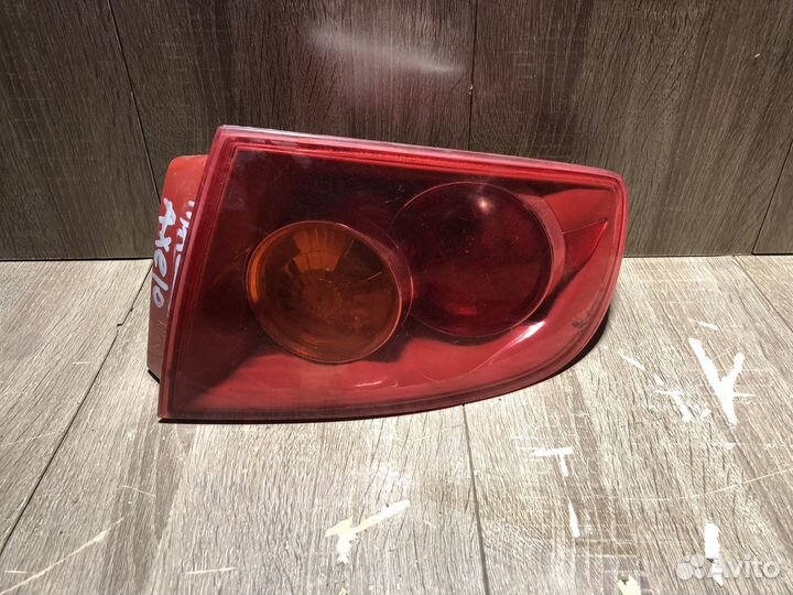 Фонарь задний в крыло правый Mazda 3 BK