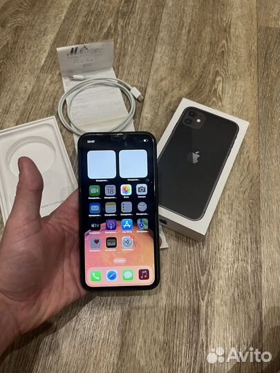 iPhone 11, 64 ГБ