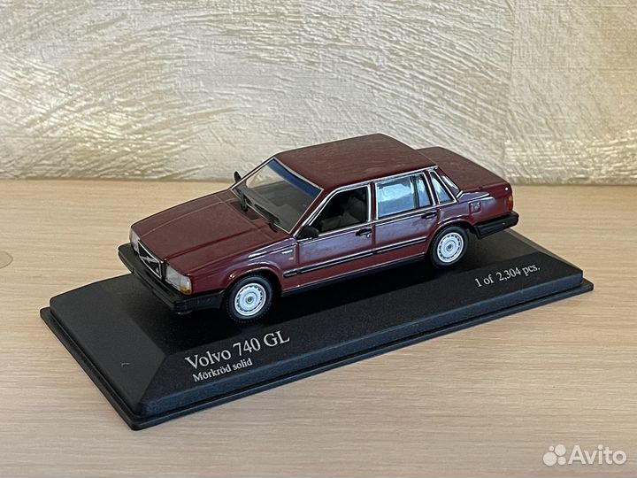 Модель автомобиля Volvo 740GL minichamps 1:43