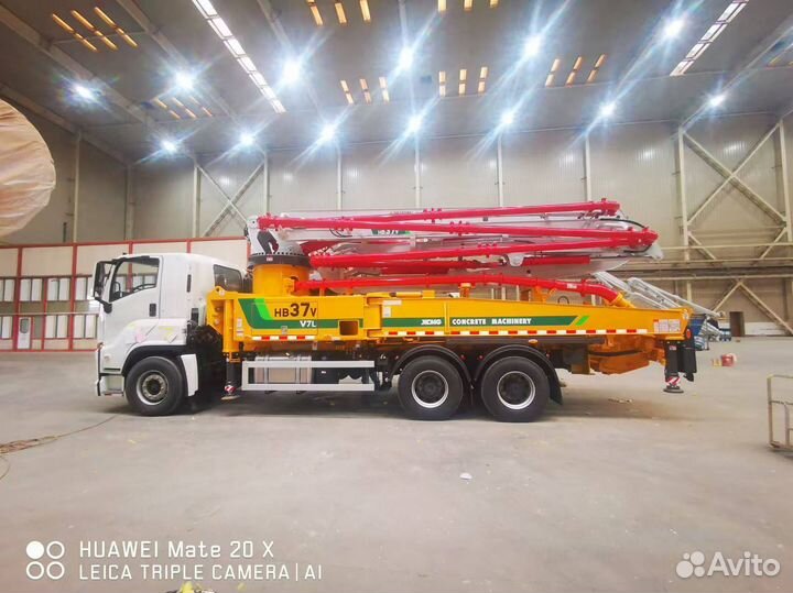 Автобетононасос Isuzu Giga, 2024