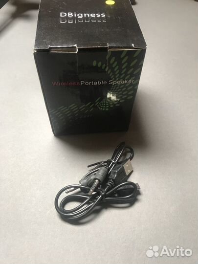 Беспроводная портативная колонка новая