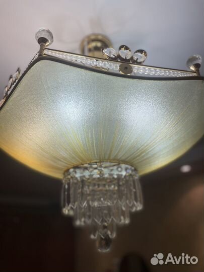 Продаю люстру