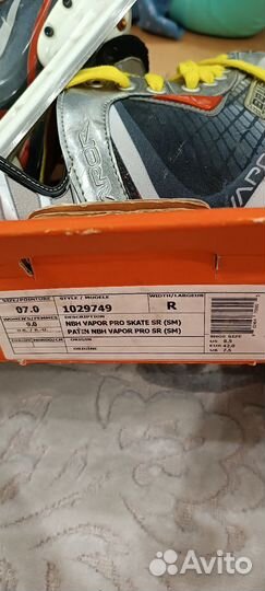 Хоккейные коньки bauer