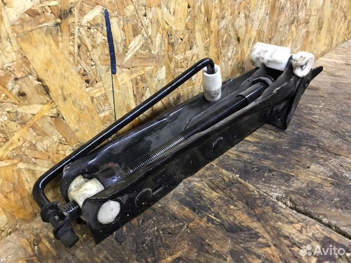 Домкрат Audi A7 4G 3.0 2011