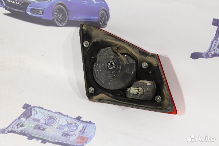 Фонарь крышки багажника задний правый Honda Civic