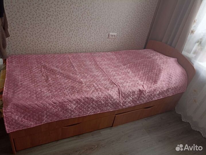 Покрывало и шторы