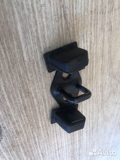 Замок багажника задний Ssangyong Actyon