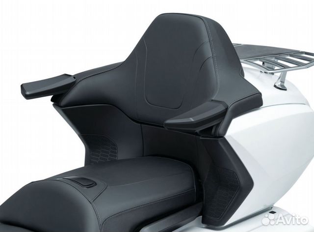 Подлокотники пассажира Kuryakyn Gold Wing 18-20