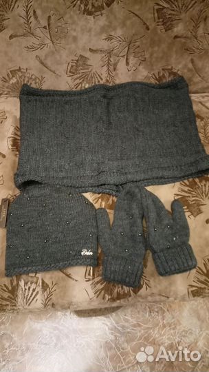 Комплект шапка, шарф, варежки новые