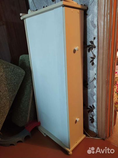 Детская кроватка с маятником