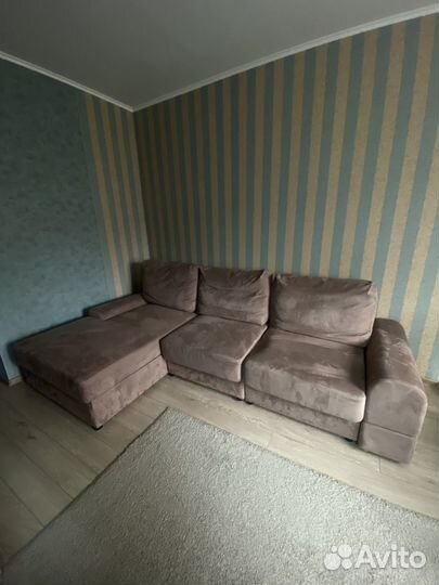 Большой угловой диван