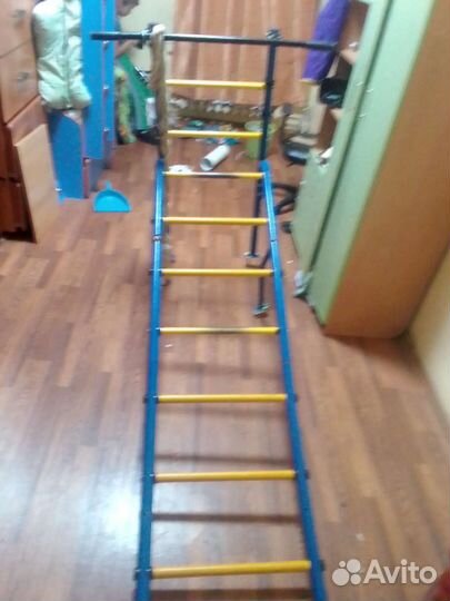 Турник с лестницей