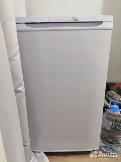 Холодильник Бирюса 108, б/у менее года