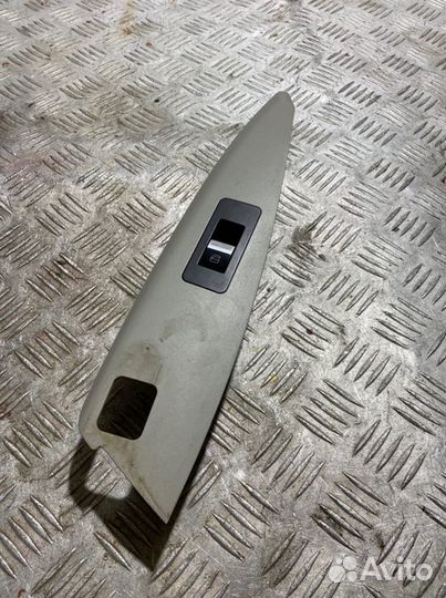 Кнопка стеклоподъемника задняя правая Lifan X60