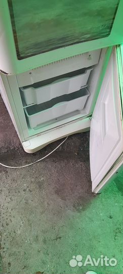 Холодильник бу indesit