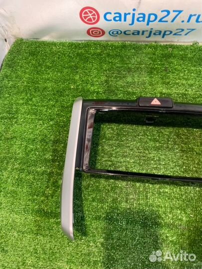 Консоль магнитолы(8) Toyota Corolla Fielder NRE161