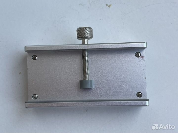 USB 2.0 хаб с креплением к столу