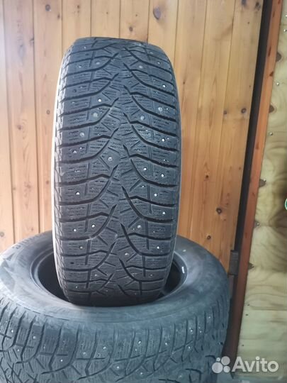 Bridgestone Blizzak Spike-02 265/60 R18