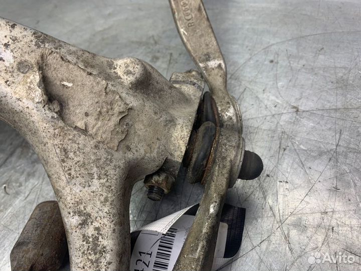 Кулак поворотный передний правый Audi A4 B6