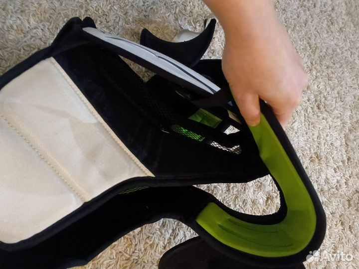 Нагрудник хоккейный reebok sr