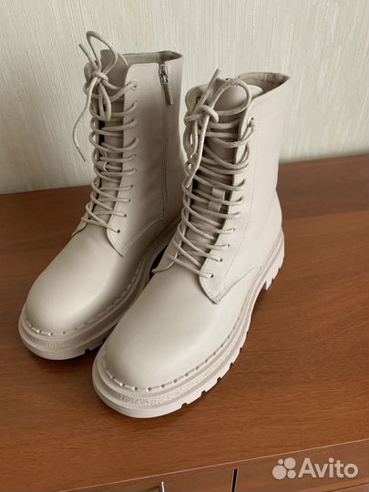 Новые женские зимние ботинки