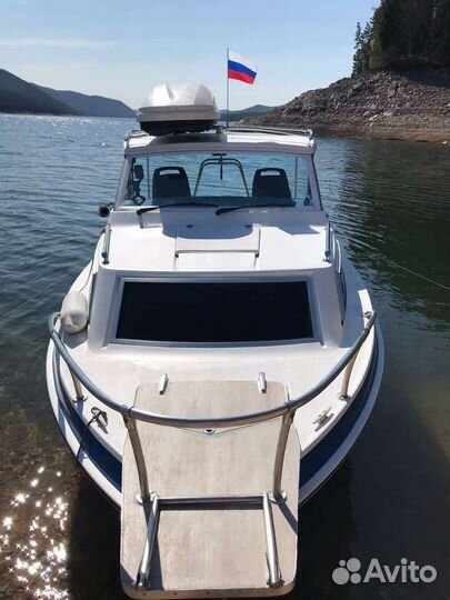 Прогулки на катере по Красноярскому морю