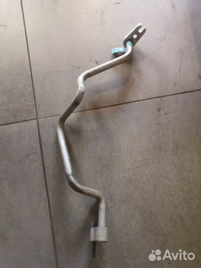 Трубка кондиционера Jeep Grand Cherokee WK2