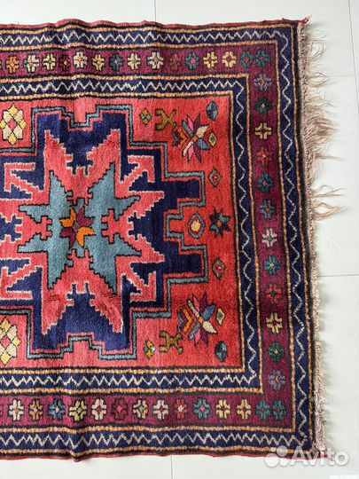 Ворсовый ковёр ручной работы