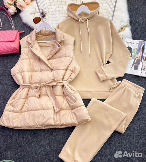 Спортивный костюм женский с жилетом